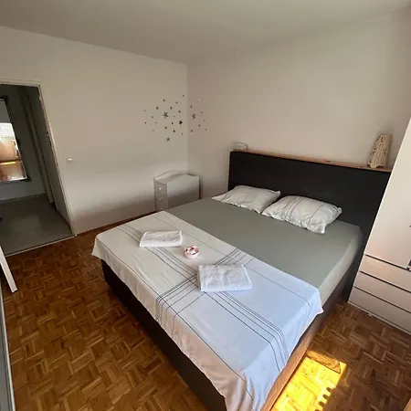 Apartment Close To The Airport Sarajevo